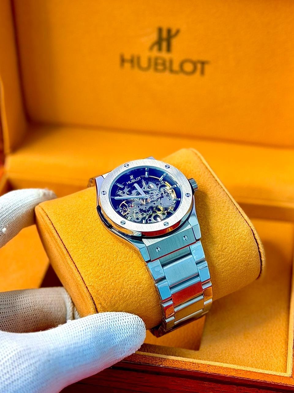 Hublot Big Bang Skeleton Blue - THE AM Fine Timepieces