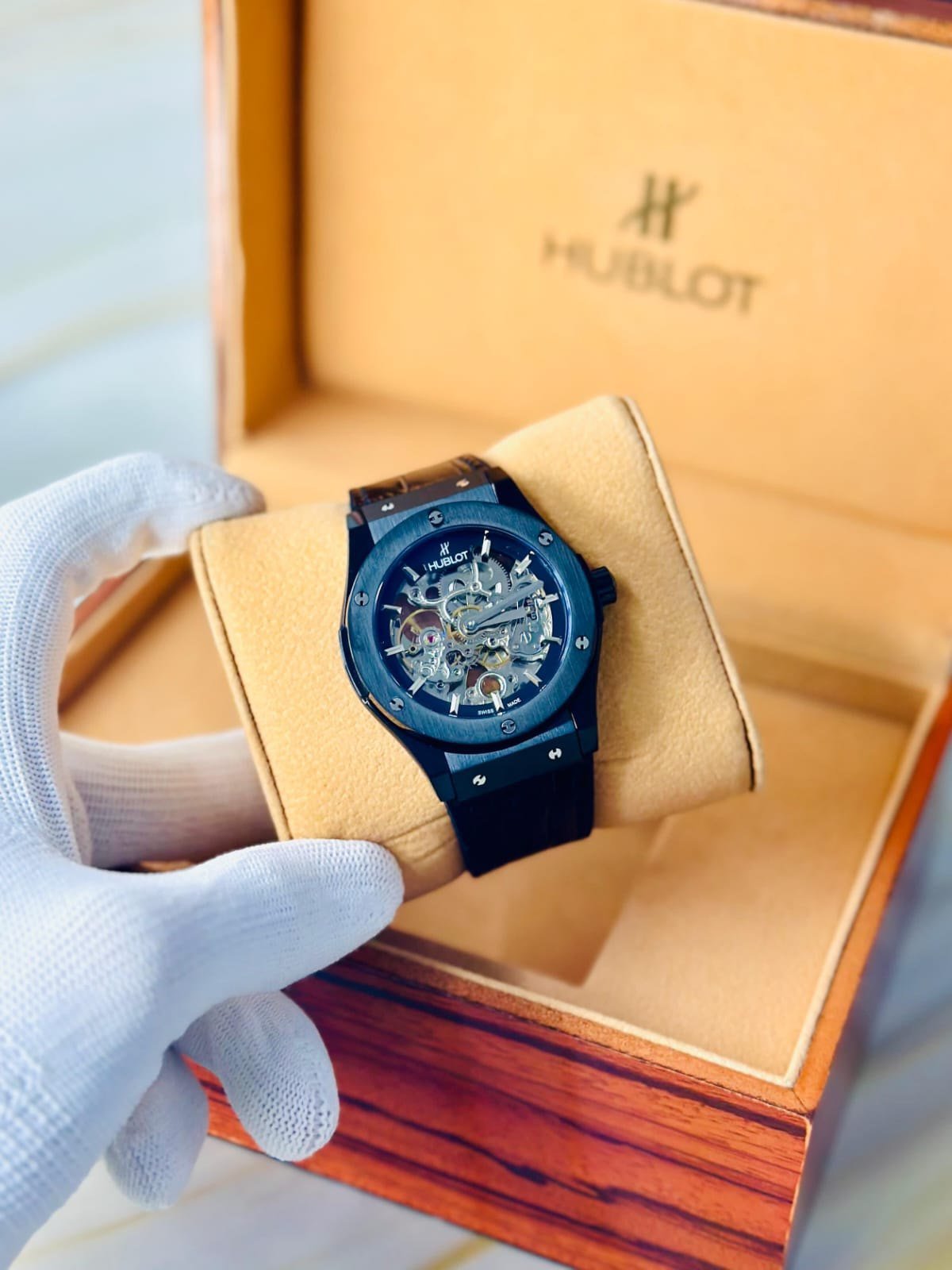 Hublot Big Bang Skeleton Navy - THE AM Fine Timepieces