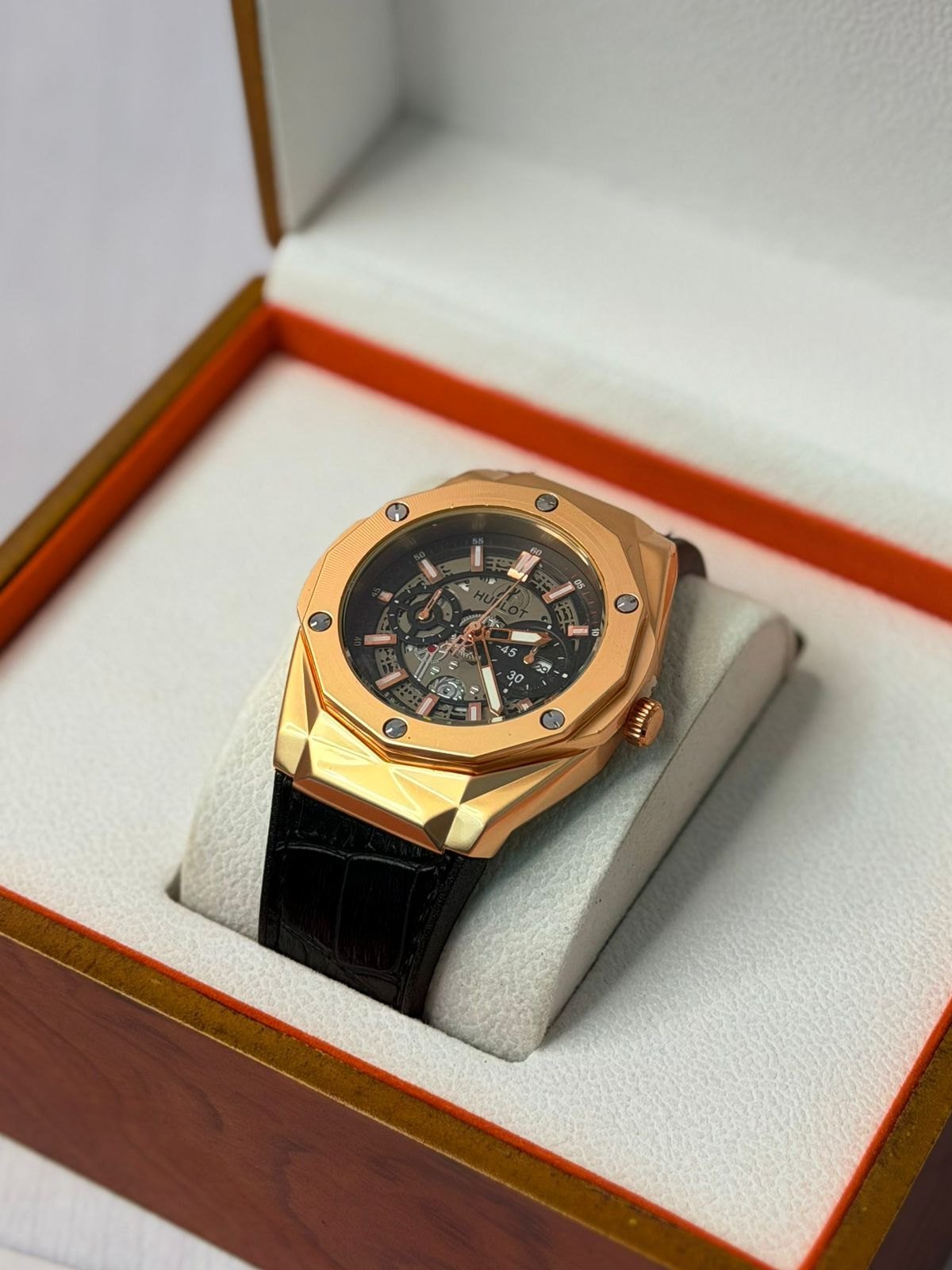 Hublot Classic Fusion Skeleton Rose Gold - THE AM Fine Timepieces