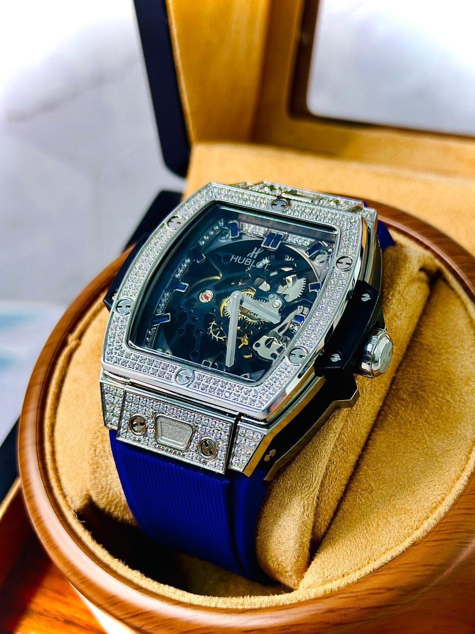 Hublot Spirit of Big Bang Diamond - THE AM Fine Timepieces